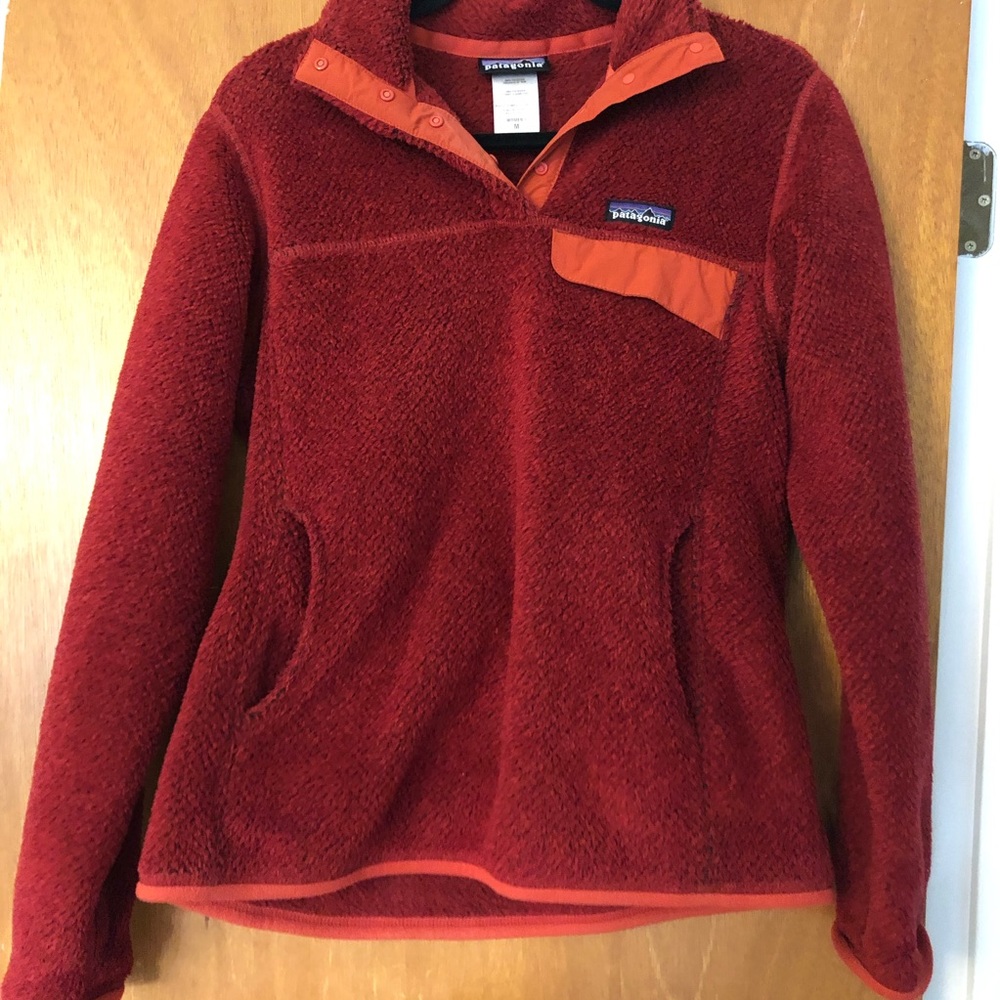 Patagonia fleece pullover in size M